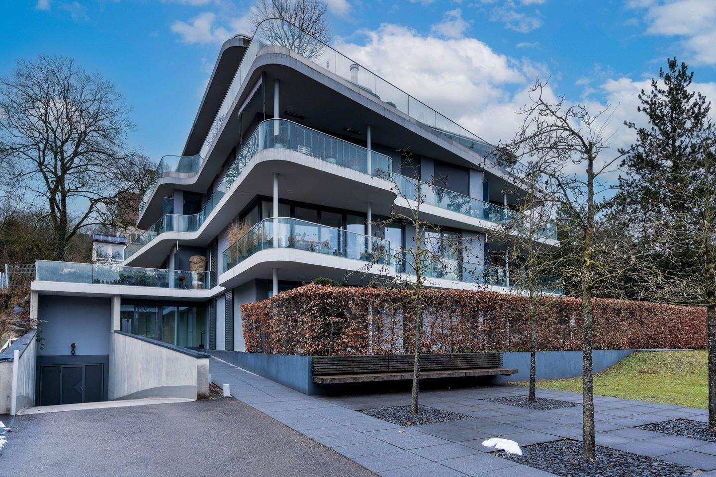 Luxuriöse 4-Zimmer-Traumwohnung mit Südbalkon in Toplage auf dem Ulmer Michelsberg – Ulm – Vorschaubild 2