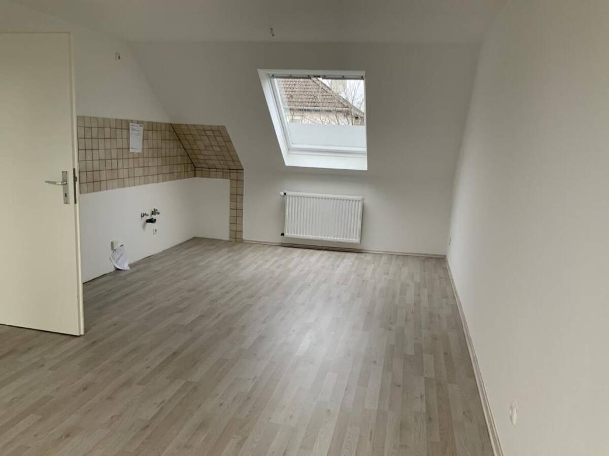 Gemütliche 2-Zimmer-Etagenwohnung mit Schallschutzfenstern in Gelsenkirchen – 45881 Gelsenkirchen – Bild 1 von 9