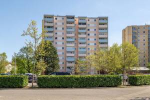 Großzügige 3-Zi-Wohnung mit Balkon und Stellplatz in Fürth (Hardhöhe)