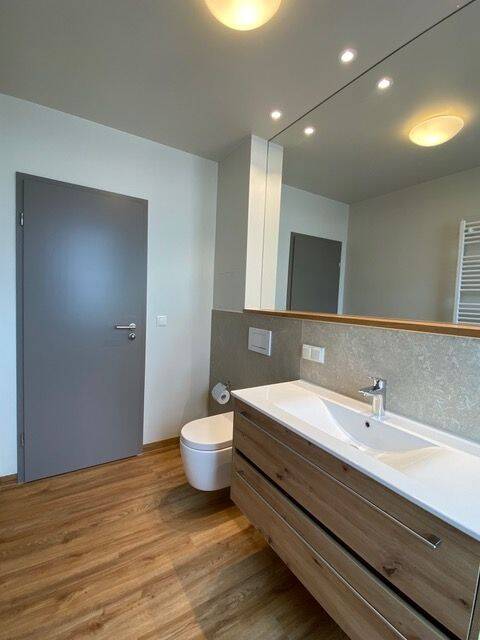 Exklusive 2 Raum Wohnung, frisch saniert mit Balkon und EBK – Zwickau – Vorschaubild 6