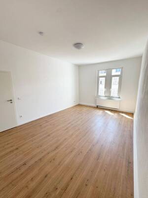 Neue WG-Zimmer in 3er WG`s für Studenten & Azubis | Zentral in Ulm