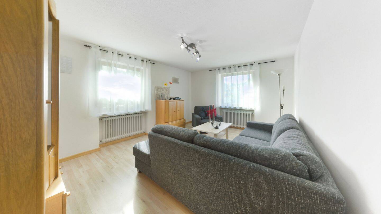 Einfamilienhaus mit großem Garten, Einlieger-/ Gäste-Wohnung und Ausbaupotenzial – Bösingen – Vorschaubild 7
