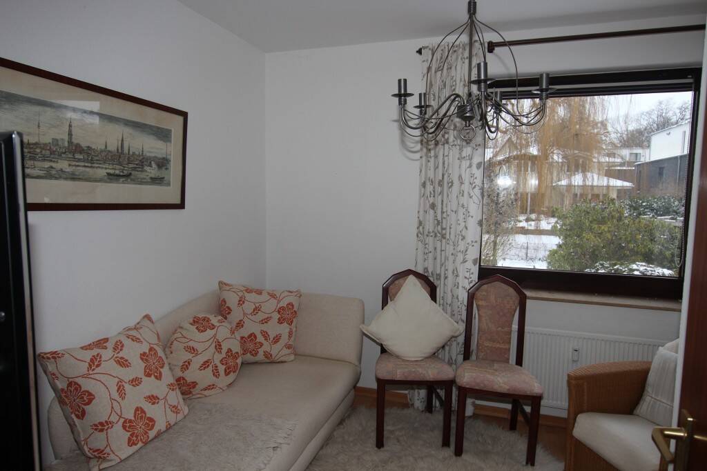 2 1/2-Zimmer-Eigentumswohnung im Hochparterre mit Balkon in grüner Lage in Tibarg-Nähe – Hamburg – Vorschaubild 5