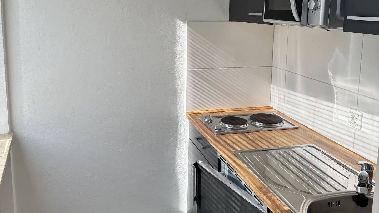 1-Z-Wohnung in Zentrumlage, prov.-frei in Wohn-/Geschäftshaus – Nürnberg – Vorschaubild 3