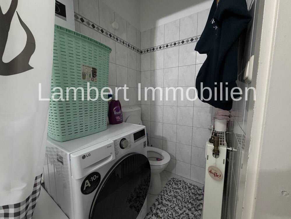 Charmante Dachgeschosswohnung im Altbau mit 2,5 Zimmern in der Wiesbadener Innenstadt – Wiesbaden – Vorschaubild 9