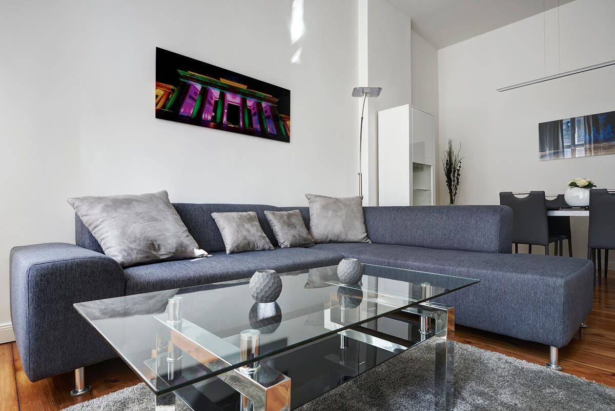Kernsanierte 2-Zimmer-Altbauwohnung in ruhiger Innenhoflage – Berlin – Vorschaubild 2