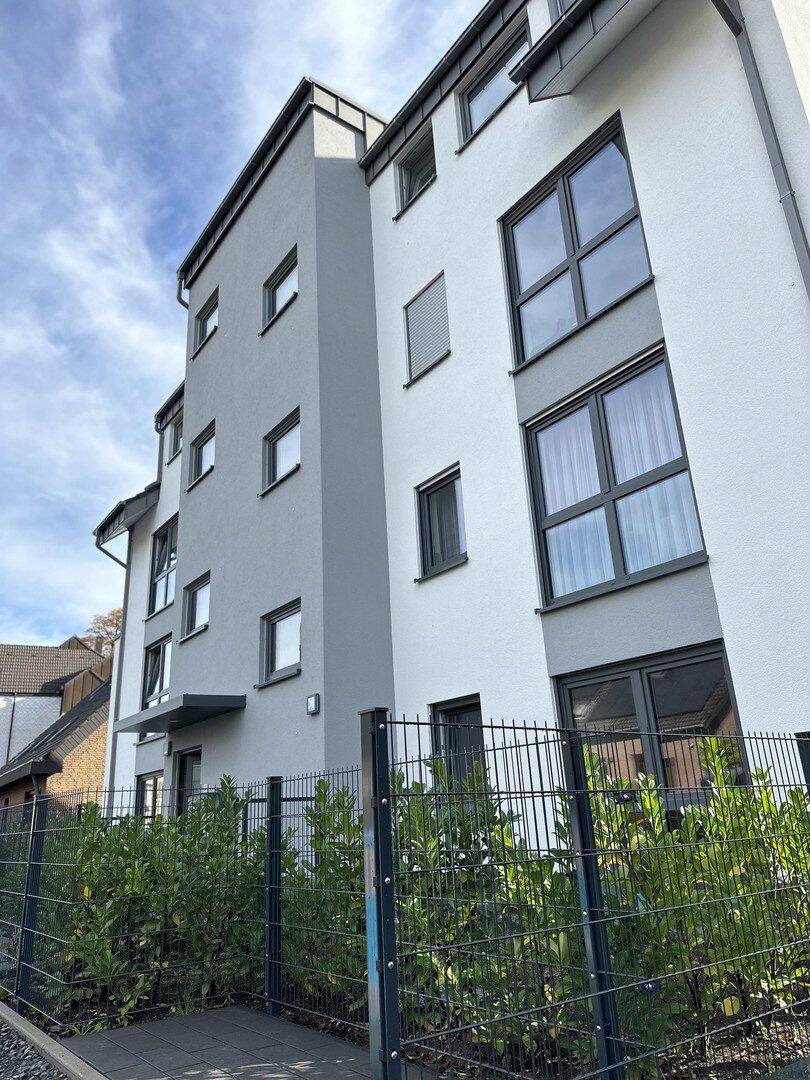 Bezugsfreie 3 Zimmerwohnung mit großer Süd-Terrasse und Garten – Düsseldorf – Vorschaubild 3