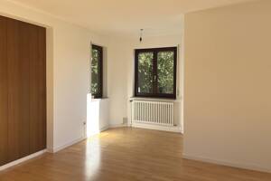 Freie 4-Zimmer-Wohnung in ruhiger Lage mit Garagenstellplatz! – 70437 Stuttgart – Vorschaubild 9