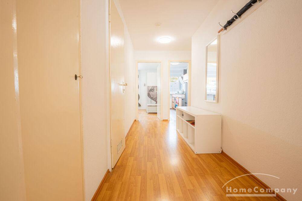 ***Attraktive, frisch renovierte und neu möblierte 2-Zimmer-Wohnung mit Balkon in München-Neuhausen – München – Vorschaubild 9