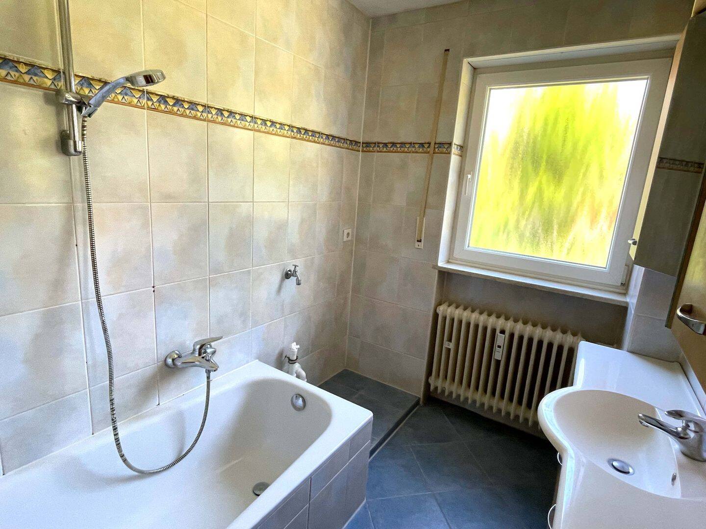 Mehrfamilienwohnhaus mit 6 Wohneinheiten – Regensburg – Vorschaubild 9