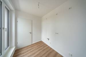Neubauwohnung an der Waterkant mit Terrasse und Fußbodenheizung im Erstbezug – 13599 Berlin – Vorschaubild 6