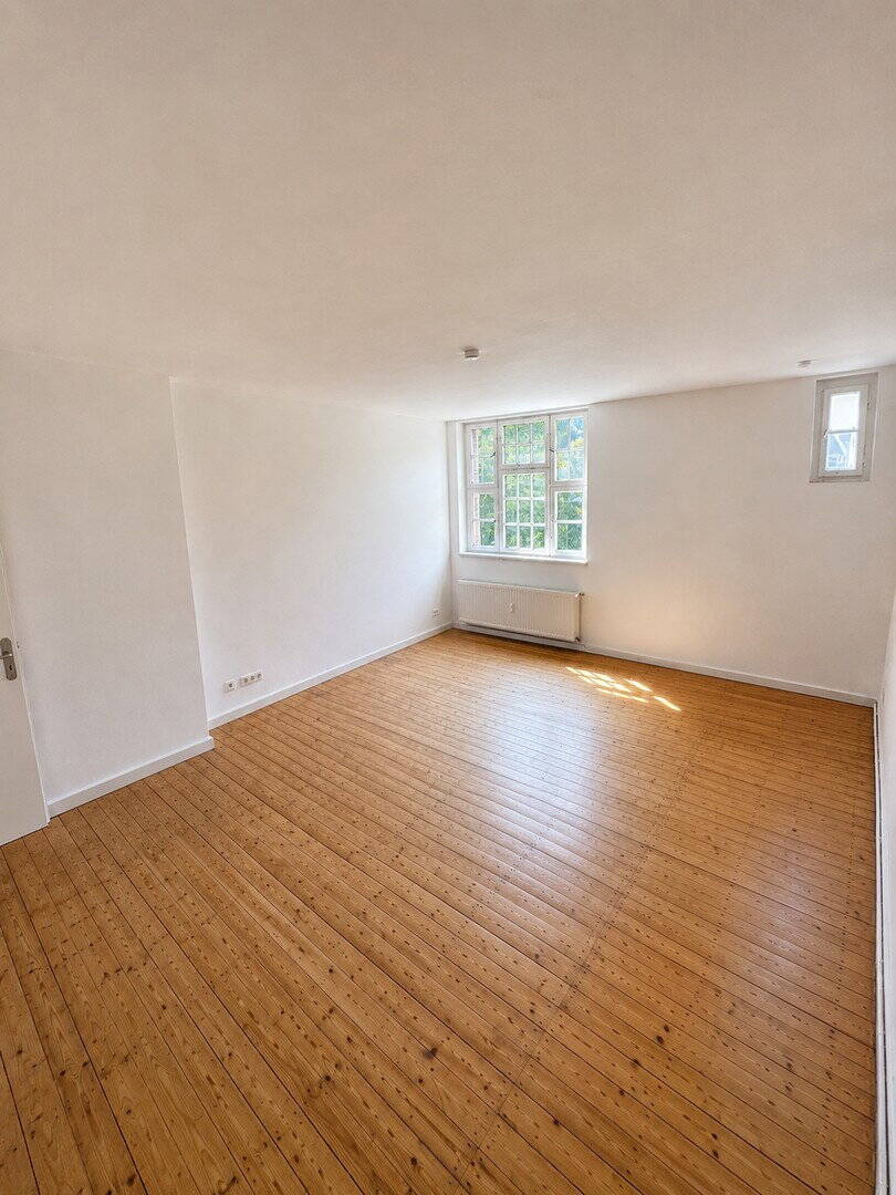 Großzügige 3-Zimmer-Wohnung mit offener Wohnküche und Hauswirtschaftsraum