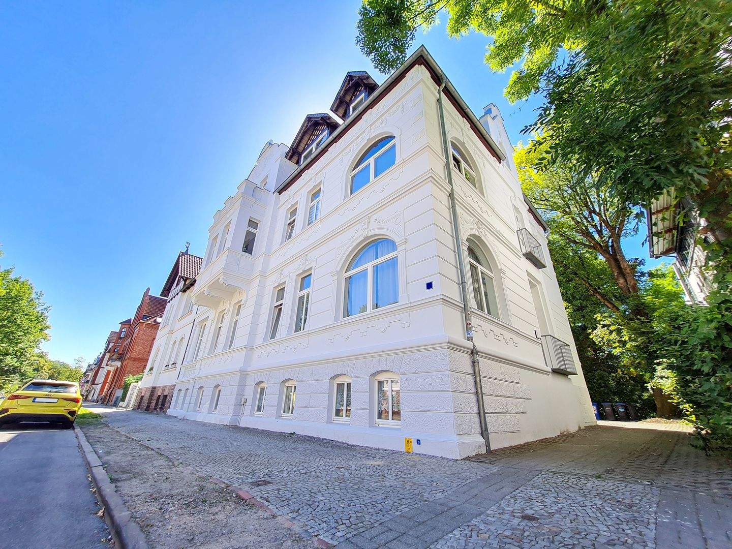 Repräsentatives & vollvermietetes MFH in sehr schöner Lage – Salzwedel – Vorschaubild 2