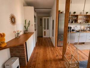 Stilvolle 2-Zimmer-Altbauwohnung mit Stuck, Echtholzdielen und großem Gemeinschaftsgarten – 4177 Leipzig – Vorschaubild 5