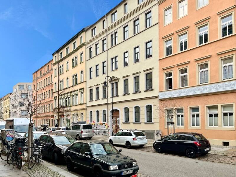 Top saniert mit West-Balkon!