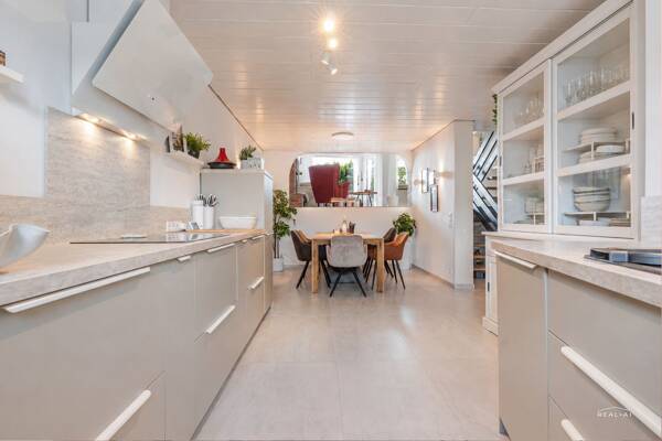 Reihenmittelhaus in 50765 Köln mit 155 m² kaufen