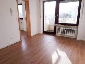 Herrlicher Ausblick! Renovierte 4,5 Zimmer Wohnung! – 93051 Regensburg – Vorschaubild 6