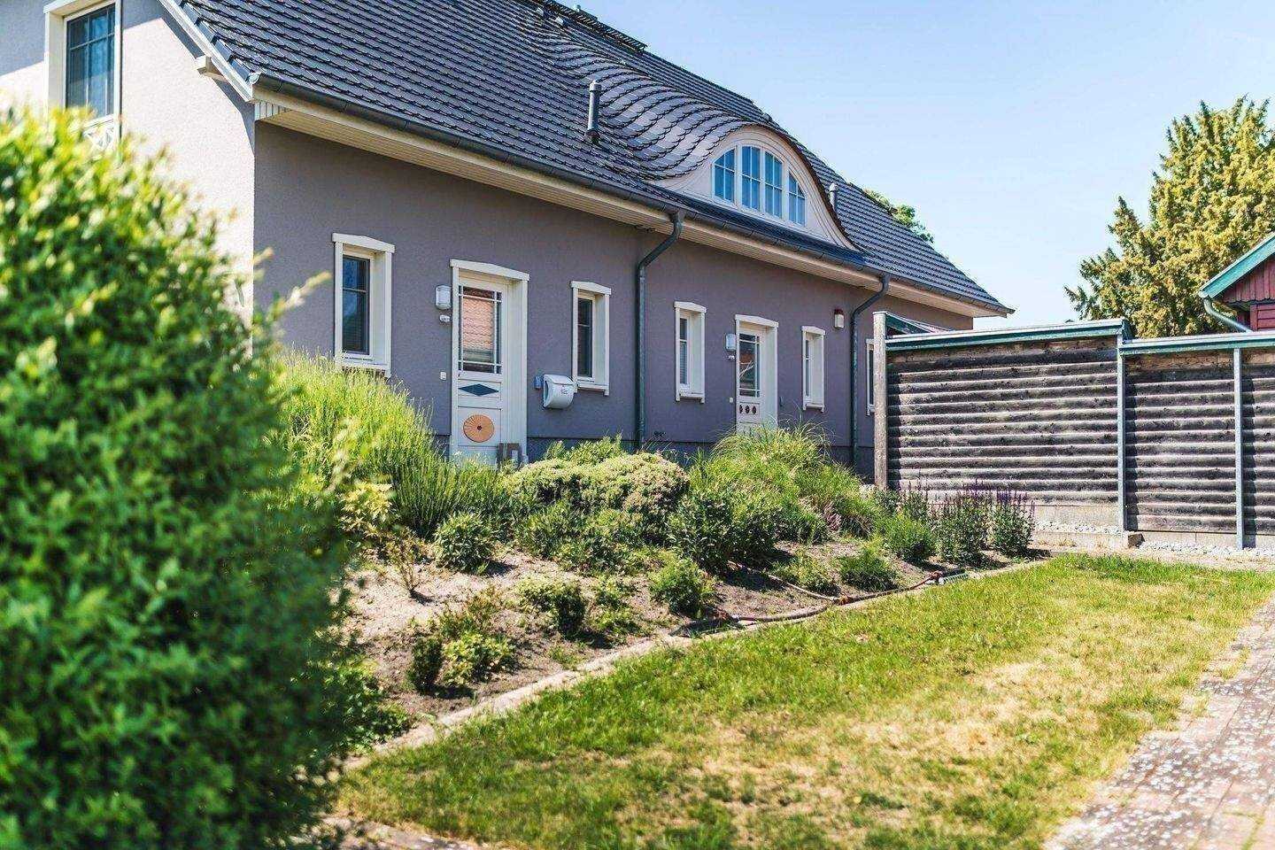 Neuwertiges Reihenendhaus im Ostseebad Prerow – Prerow – Vorschaubild 2