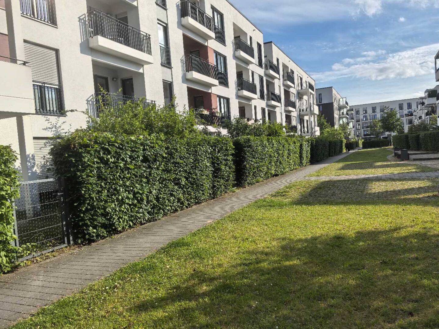 Moderne 4-Zimmerwohnung in Düsseldorf Heerdt (40549)