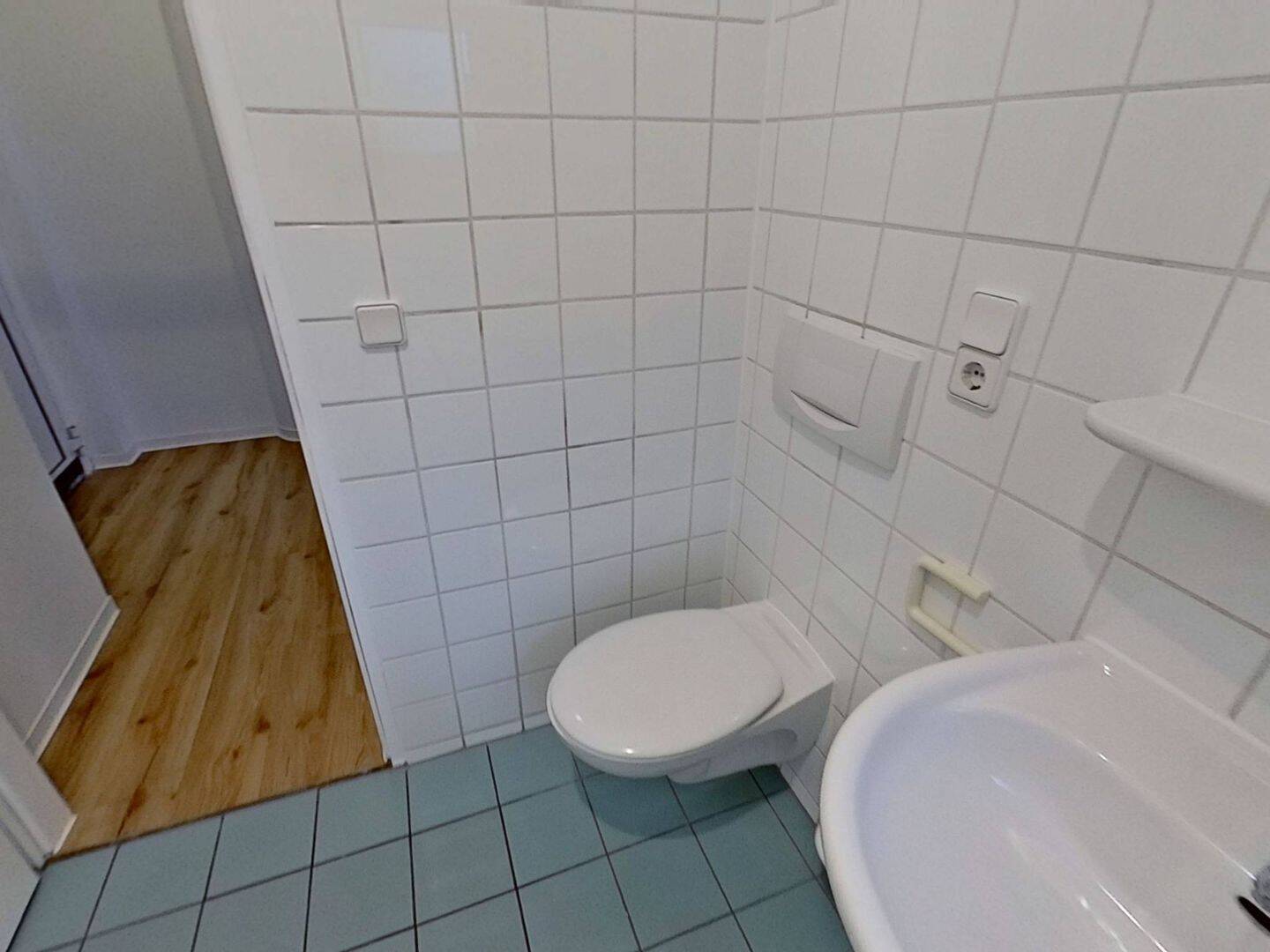 ** ERSTBEZUG nach Renovierung: Große 1-Zimmer-Wohnung mit Wannenbad in Eutritzsch ** – Leipzig – Vorschaubild 8