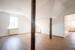 Renovierte Dachgeschosswohnung mit Einbauküche und Fernblick in Bielefeld Mitte – 33602 Bielefeld – Vorschaubild 5