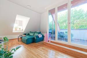 Licht, Luft & Luxus über Berlin - Traumhafte Dachgeschosswohnung mit Weitblick in Moabit