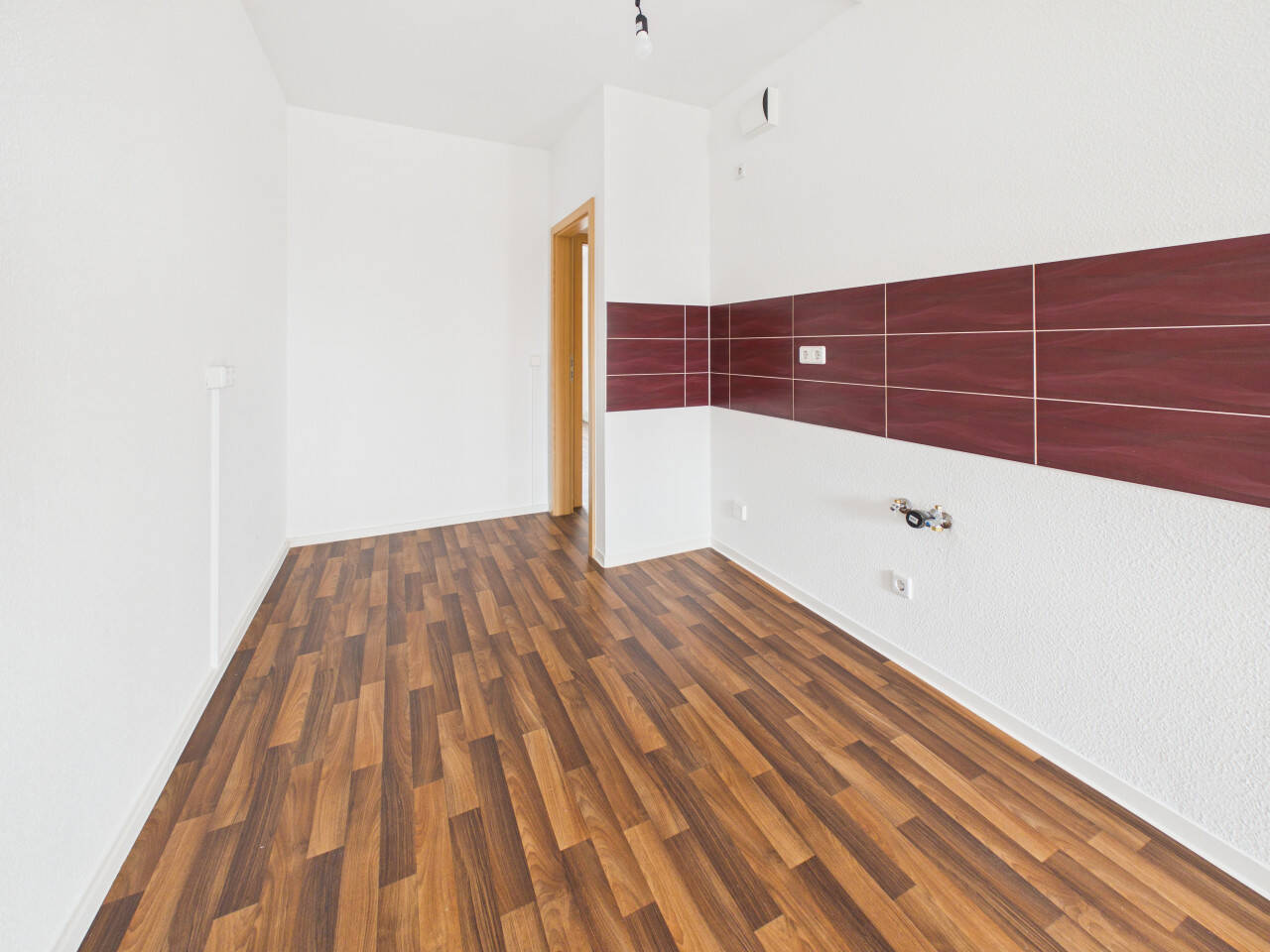 Lichtdurchflutetes Raumwunder mit Sonnen-Balkon - Dein neues Zuhause auf dem Sonnenberg! – Chemnitz – Vorschaubild 3