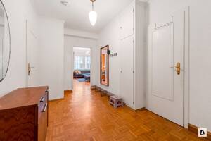 Düsseldorf-Flingern-Nord: Charmante Eigentumswohnung mit Loggia & flexiblem Grundriss – 40233 Düsseldorf – Vorschaubild 2