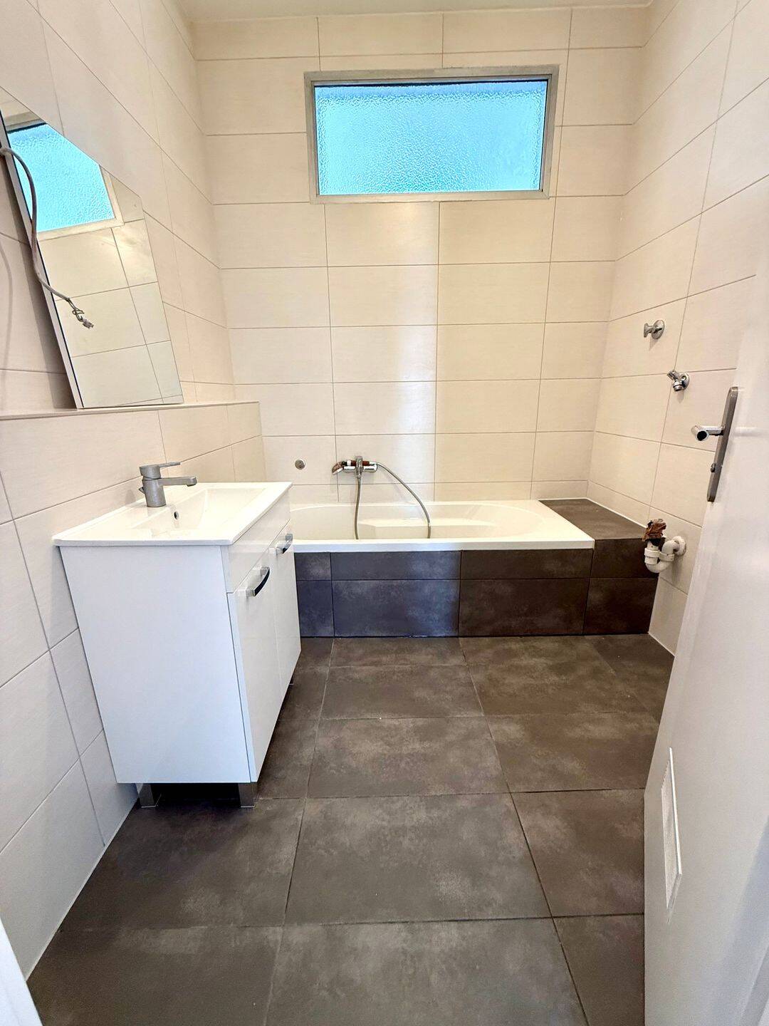 *Erstbezug nach Sanierung* 4,5-Zimmer-Wohnung in Bestlage Rotkreuzplatz – München – Vorschaubild 9