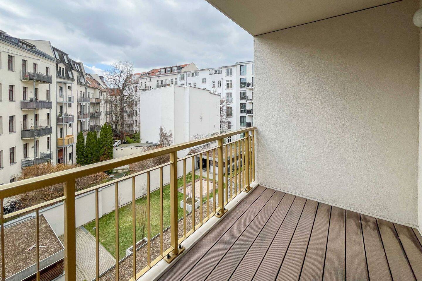 Ihr neues Zuhause in Bestlage - 3-Zimmer-Wohnung mit Tiefgaragenstellplatz – Leipzig – Vorschaubild 2