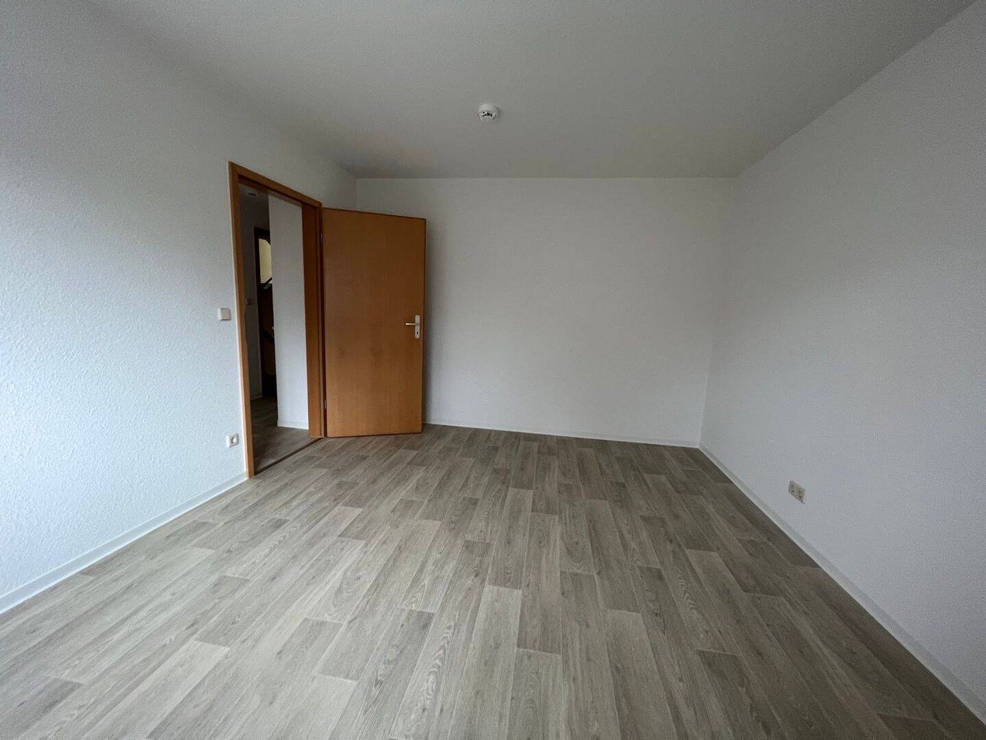 Schöner Wohnen in toller Wohnlage – Chemnitz – Vorschaubild 3