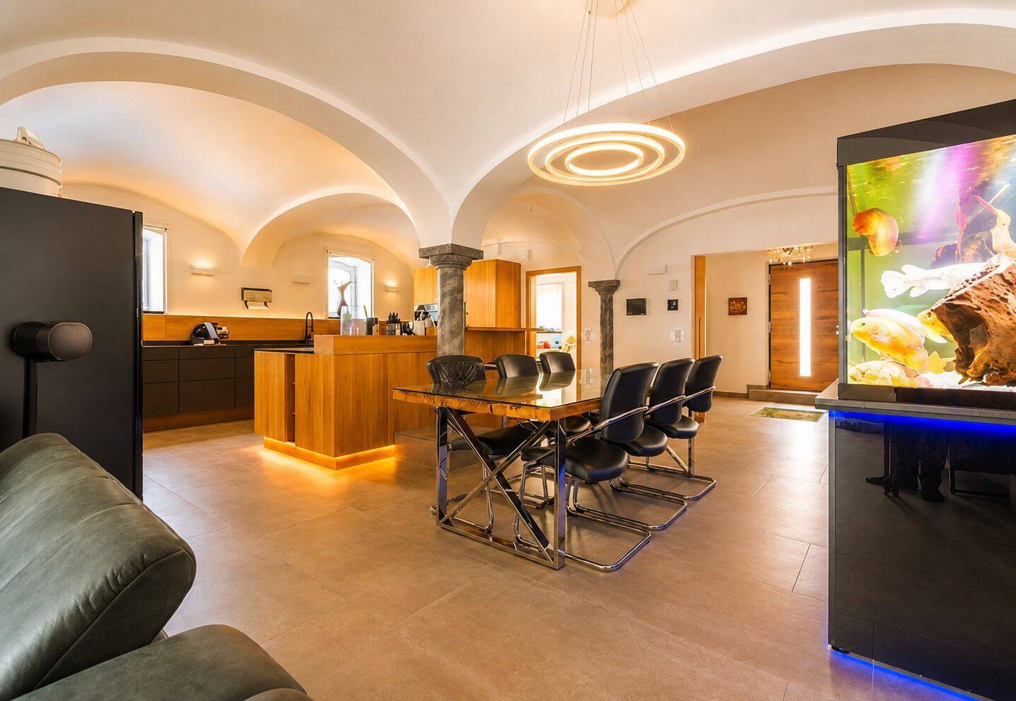 RENDITEOBJEKT* PERFEKT SANIERT* 6 EINHEITEN* nur 1.950.000€* – Kühbach – Vorschaubild 3