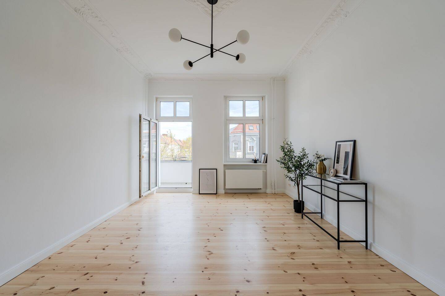 Modernisierter Altbau mit Balkon und Fahrstuhl