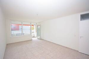 Modernisierte 2-Zimmer-Wohnung mit großem Balkon und Tiefgaragenplatz in Köln-Weiden (bezugsfrei) – 50858 Köln – Vorschaubild 5
