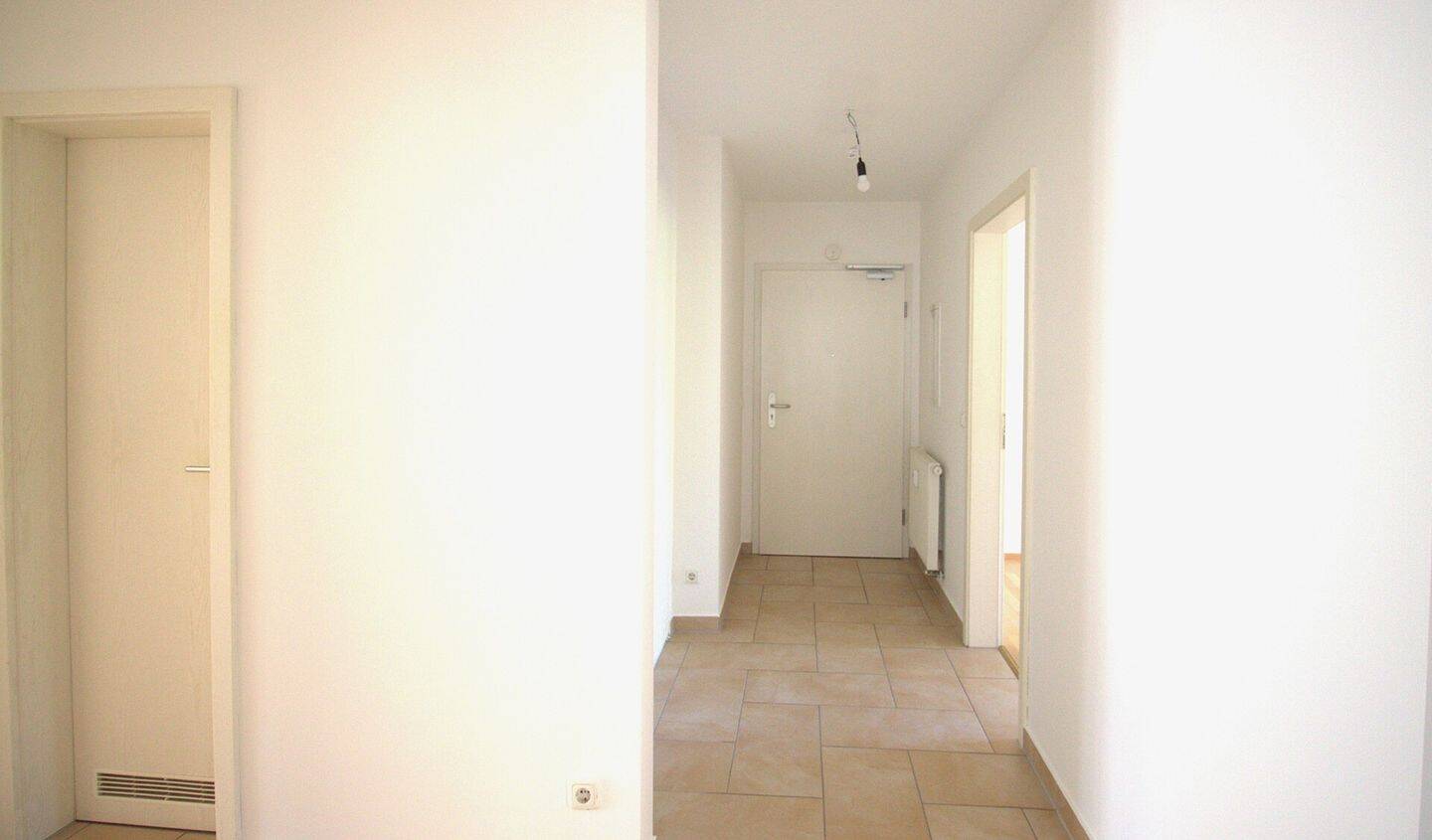 Ruhig, hell, zentral - Ihre neue 4-Zimmer-Oase & Top-Lage mit Wohlfühlfaktor – Nürnberg – Vorschaubild 5
