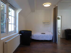 Gemütliche Doppelhaushälfte mit Holzfensterläden, Kamin, Terrasse und Stellplatz in Schlierbach! – 69118 Heidelberg – Vorschaubild 4