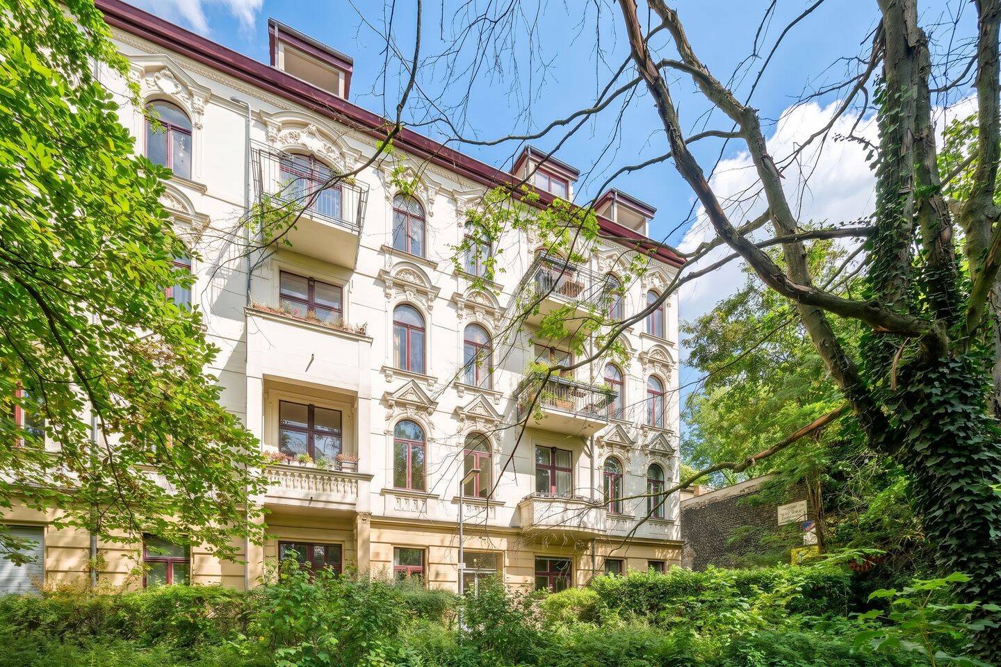 Edle Dachgeschosswohnung mit Südwest-Terrasse & Traumblick – Berlin – Vorschaubild 6