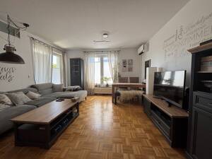 Einziehen und Wohlfühlen: Moderne 3-Zimmer-Wohnung mit zwei Balkonen, Klimaanlage und TG-Platz – 63071 Offenbach am Main – Vorschaubild 2