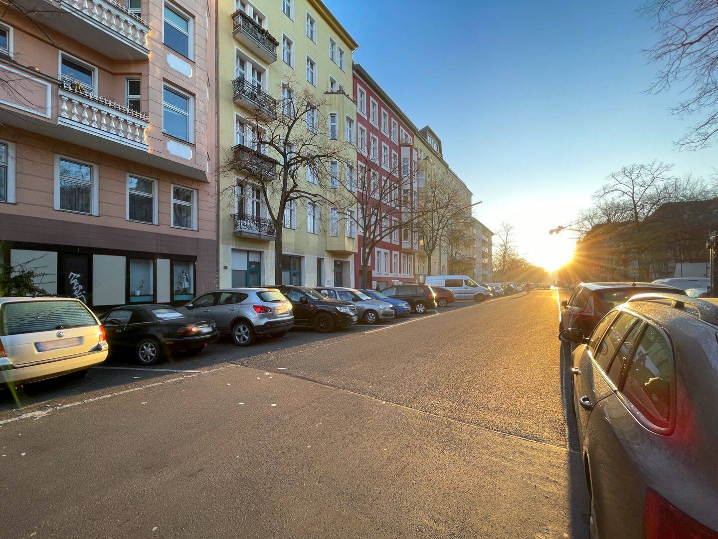 Bezugsfreie Altbauwohnung in Kreuzberger Kiezlage – Berlin – Bild 1 von 9