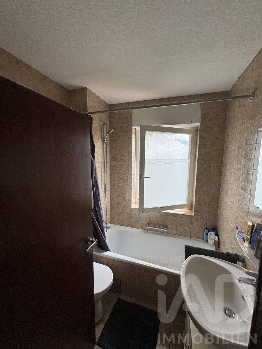 Schöne 1 ZKB-Wohnung mit Dachterrasse und herrlichem Blick! – Saarbrücken – Vorschaubild 3