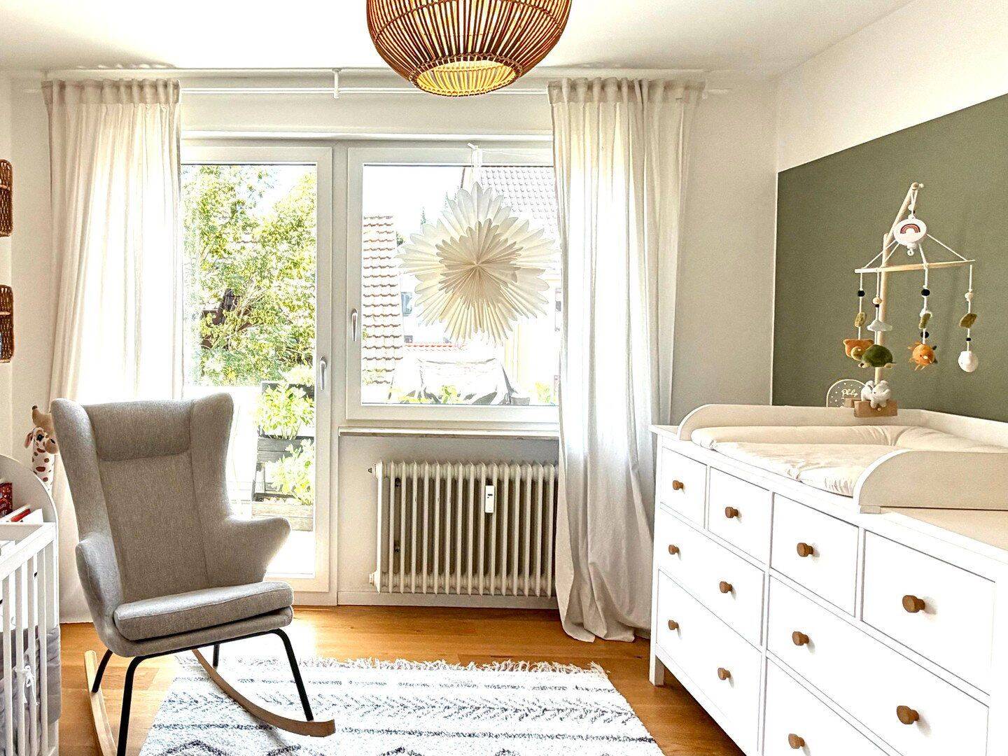 Helle 4-Zi.-Wohnung mit 2 Balkonen & Stellplatz - modernisiert, Süd-West – Stuttgart – Vorschaubild 8