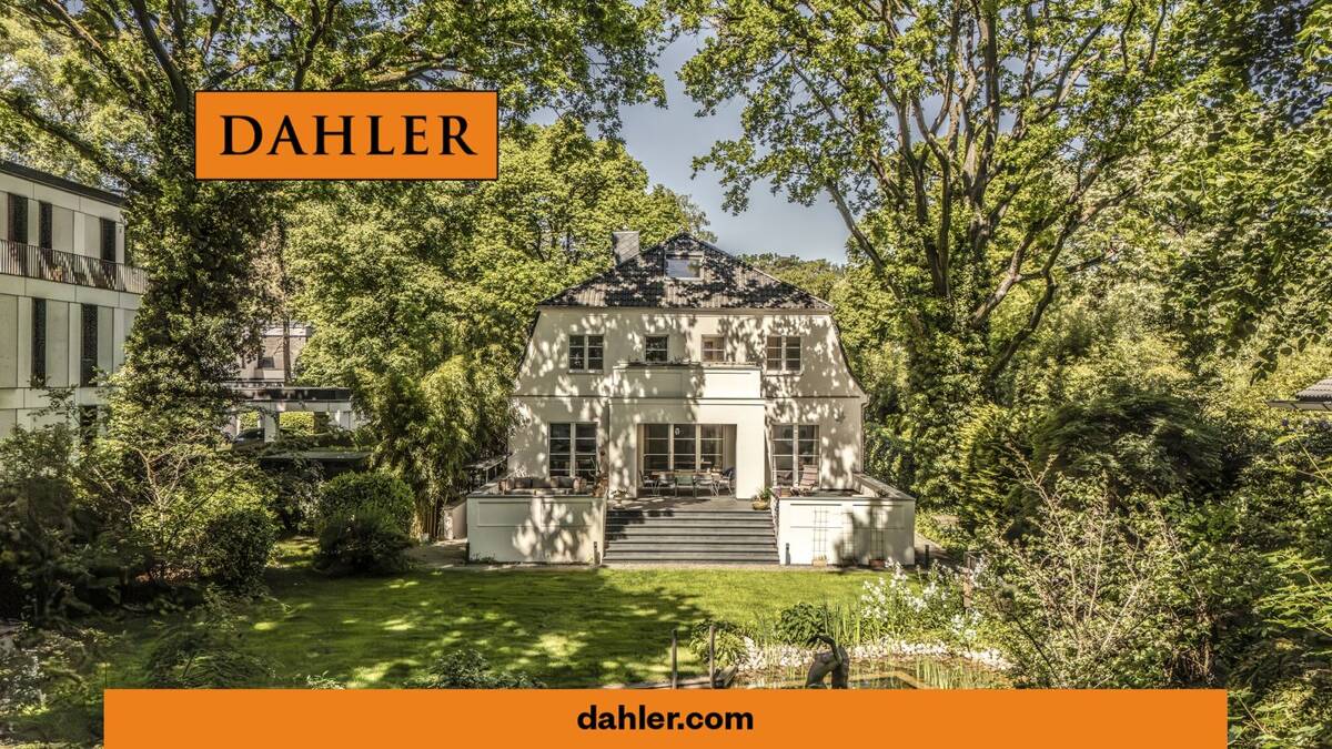 Diskrete Eleganz in Wannsee: Sanierte Walmdachvilla mit Sauna und Schwimmteich auf Sonnengrundstück – 14109 Berlin – Bild 1 von 9