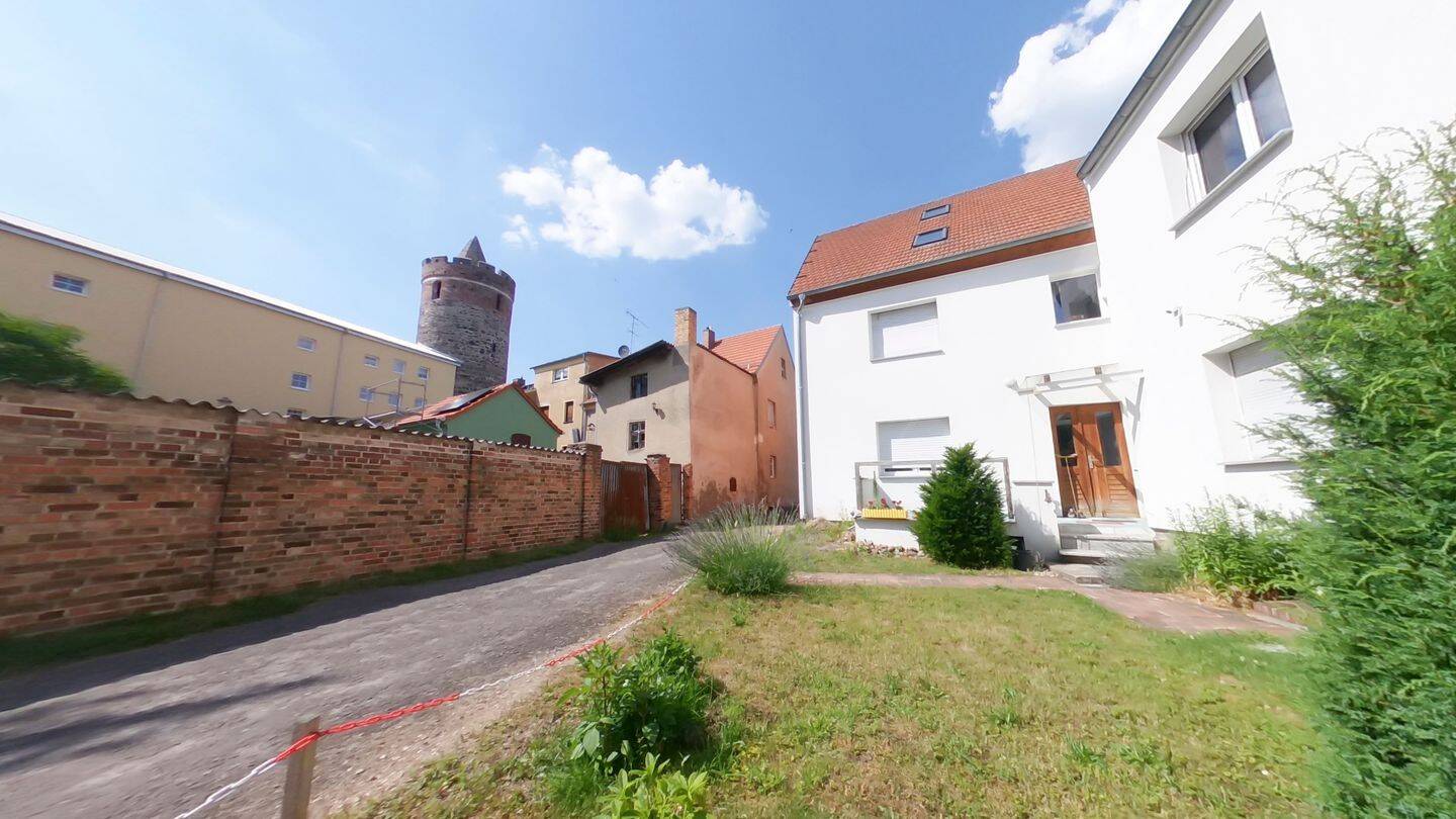 Saniertes Wohnhaus mit kleiner Gewerbeeinheit und Einlieger- oder Gästewohnung in bester Lage in Jüterbog – Jüterbog – Vorschaubild 4