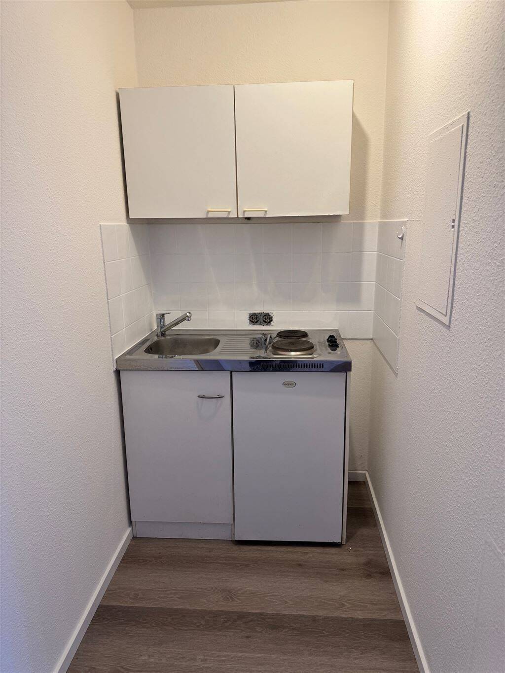 ! Helle 1 Zimmer-Wohnung in Würzburg-Frauenland ! – Würzburg – Vorschaubild 4