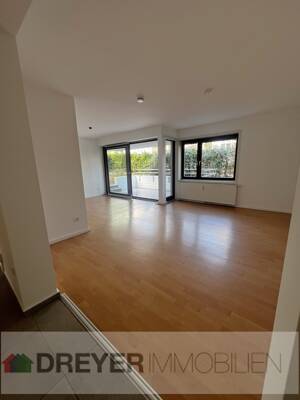 Villenviertel, 2,5 Zi. Wohnung im EG, mit Terrasse, Garten und zwei TG-Stellplätzen – 21029 Hamburg – Vorschaubild 4