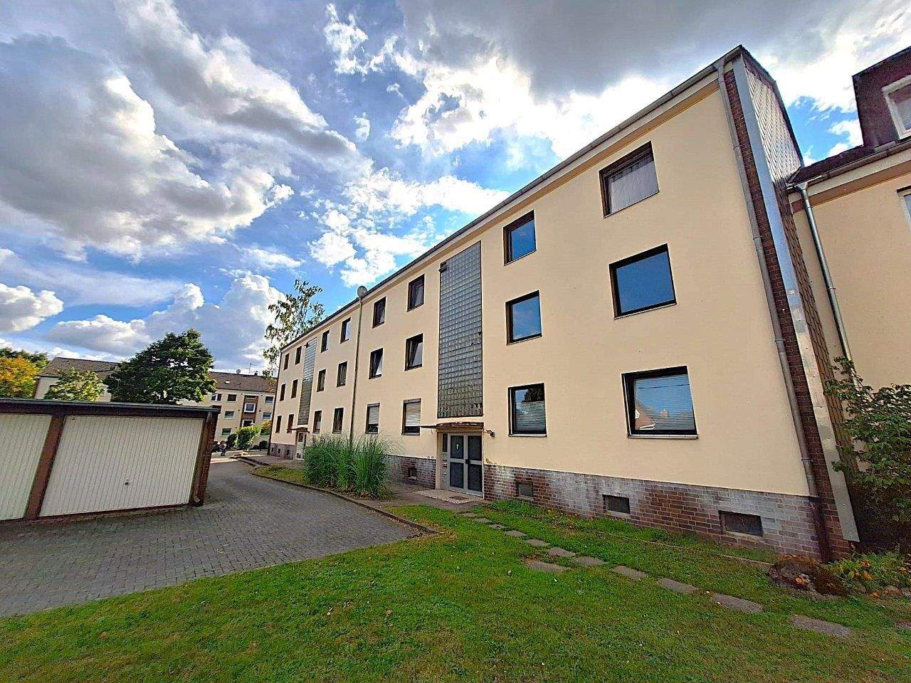 2 Raum Wohnung mit viel Platz für ihre Wohnideen  Balkon