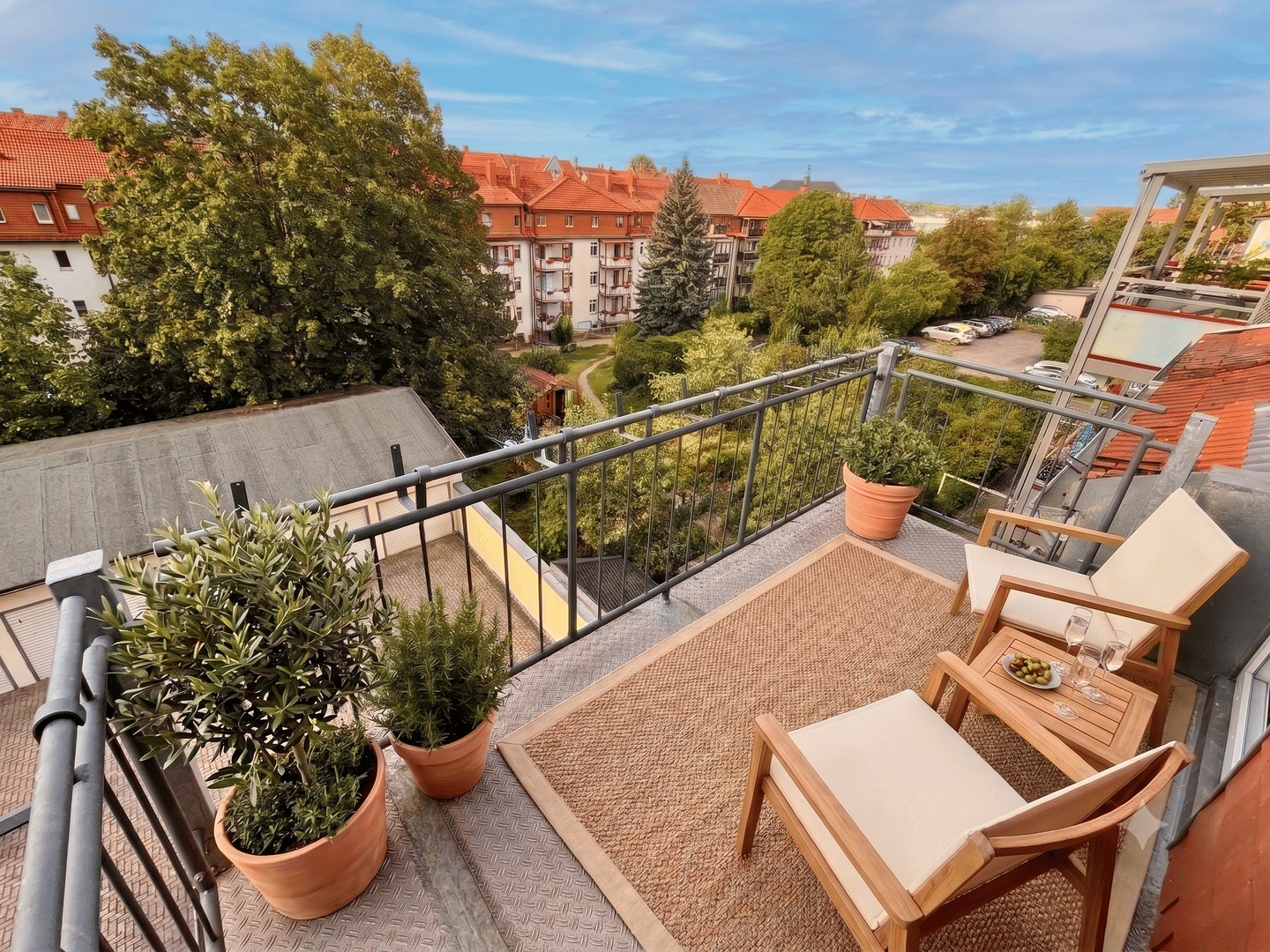 Jetzt im Preis gesenkt: Professionell aufgeteilte 3-Raum-Wohnung inklusive Dachboden-Anteil