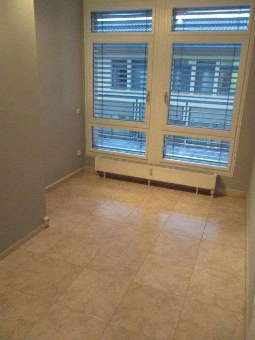 Tolle 4.RW. mit Dachterrasse, Gäste-Bad, TG. u.v.m. direkt an der Kreuzkirche zu vermieten! – Dresden – Vorschaubild 3