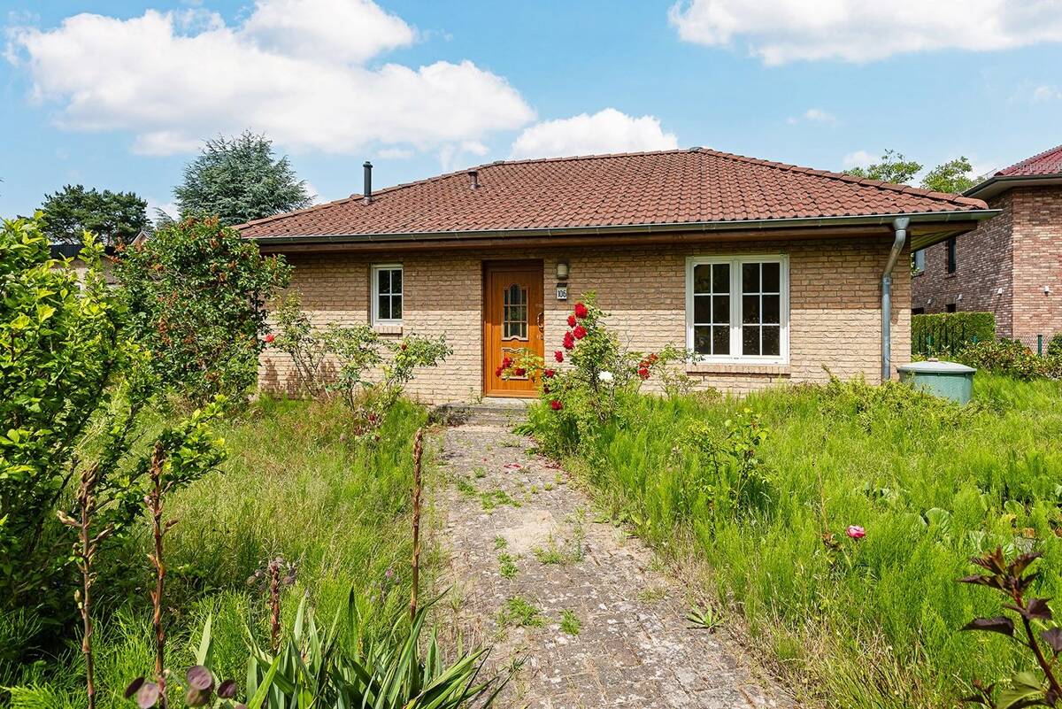 Großzügiges Grundstück mit Einfamilienhaus in Berlin-Mahlsdorf – 12623 Berlin – Bild 1 von 9