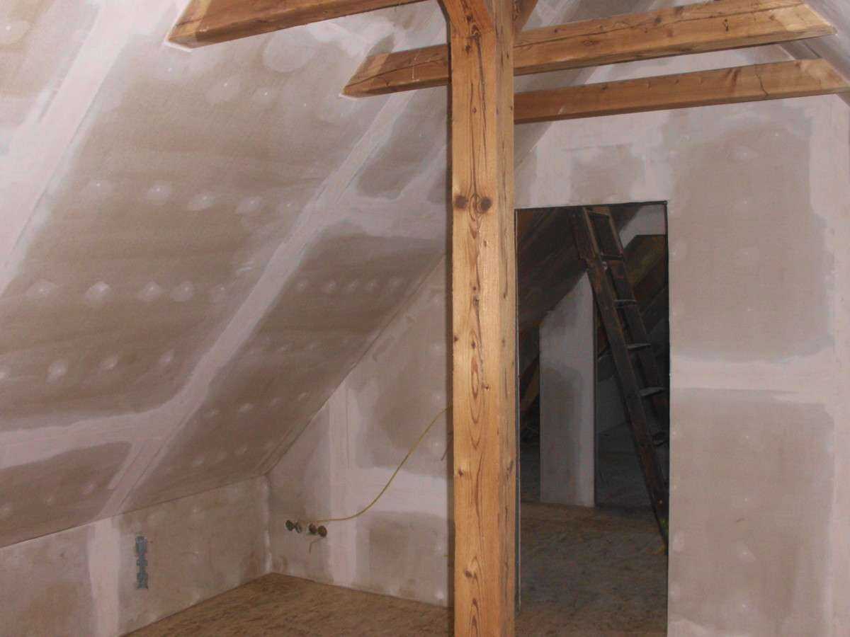 Entkerntes Zweifamilienhaus mit vielseitigem Potenzial in der Lausitz – Neukirch/Lausitz – Bild 1 von 1